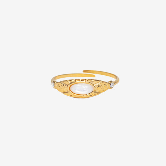 Natural shell rings. Australian jewellery. Stainless steel rings with PVD 18k. Shell rings and freshwater pearl rings. Waterproof jewellery Australia